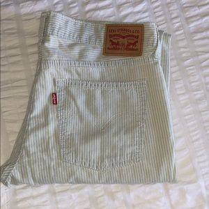 Levi’s low-rise jeans
